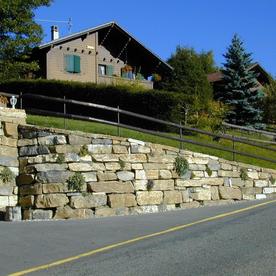 Mur de soutènement en Pierres de Fayaux